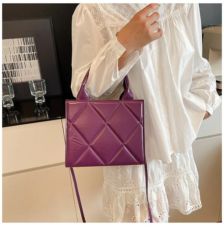 Quilted Shoulder Bag for Women Maroon Large Capacity — feature 18