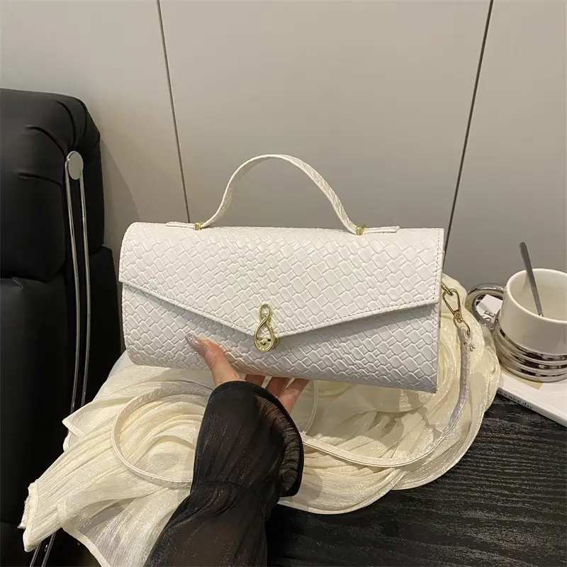 Women Woven Shoulder Bag 2025 Summer Black White Red - Image 7