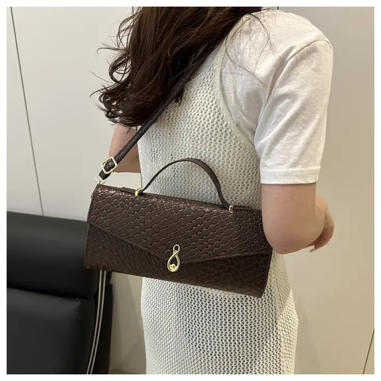 Women Woven Shoulder Bag 2025 Summer Black White Red — feature 12