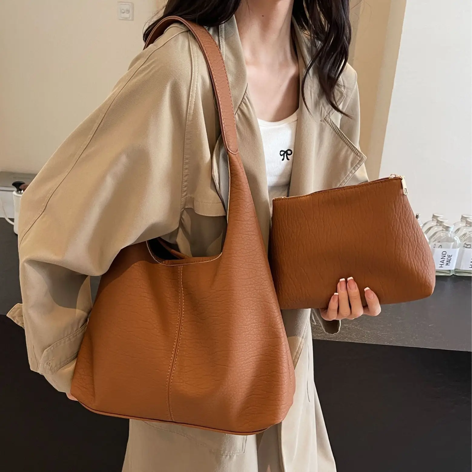 Large Capacity Women's Soft Leather Tote Bag 2025 - Image 7