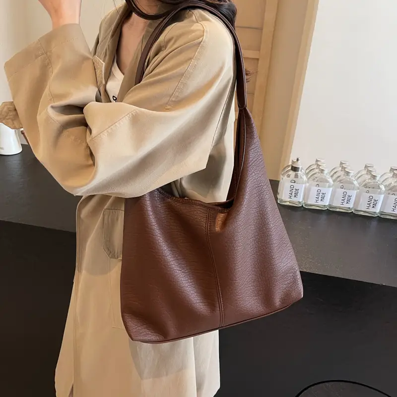 Large Capacity Women's Soft Leather Tote Bag 2025 - Image 9