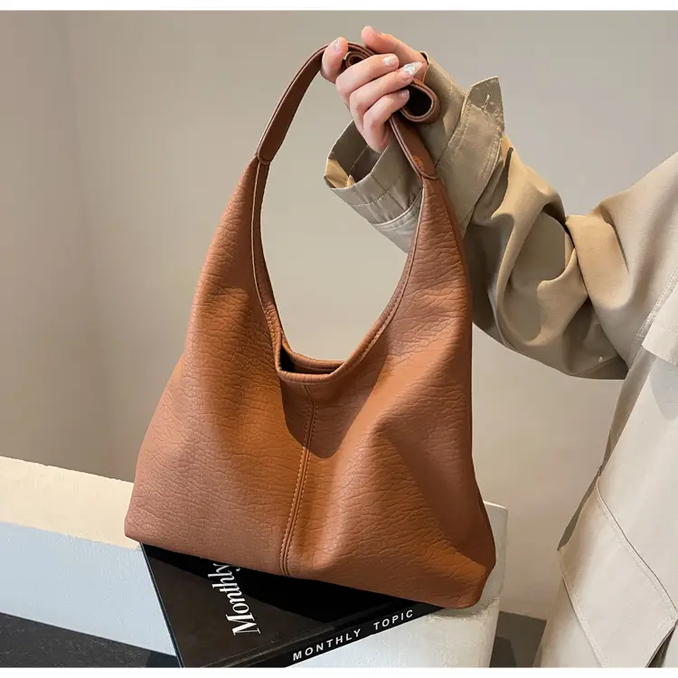 Large Capacity Women's Soft Leather Tote Bag 2025 — feature 24