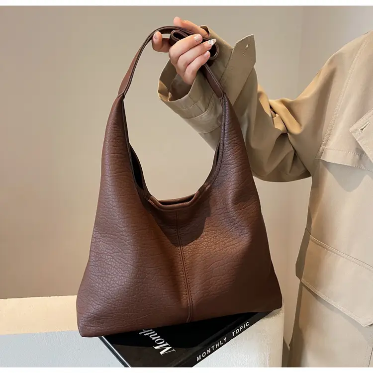 Large Capacity Women's Soft Leather Tote Bag 2025 — feature 25