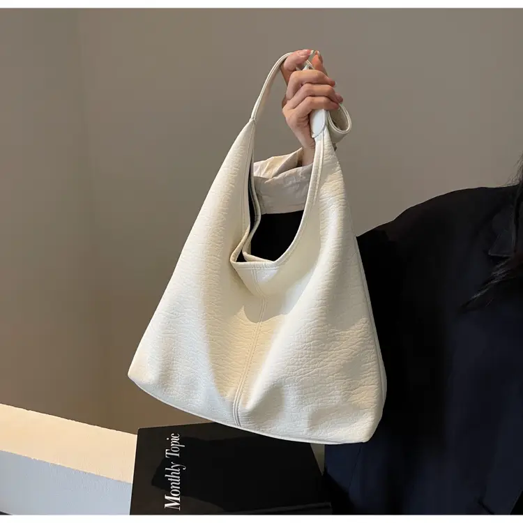 Large Capacity Women's Soft Leather Tote Bag 2025 — feature 41