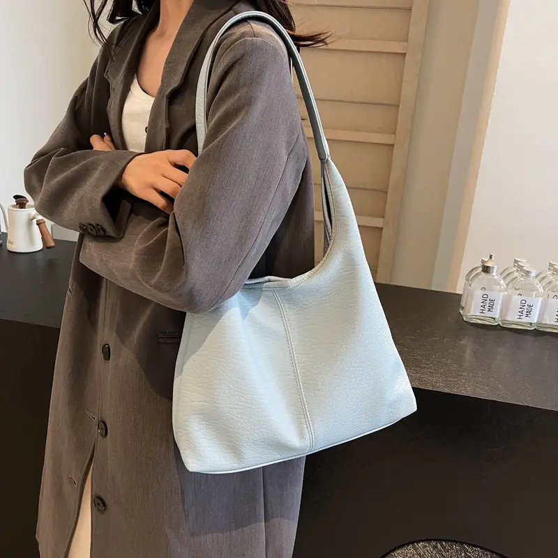 Large Capacity Women's Soft Leather Tote Bag 2025 - Image 4