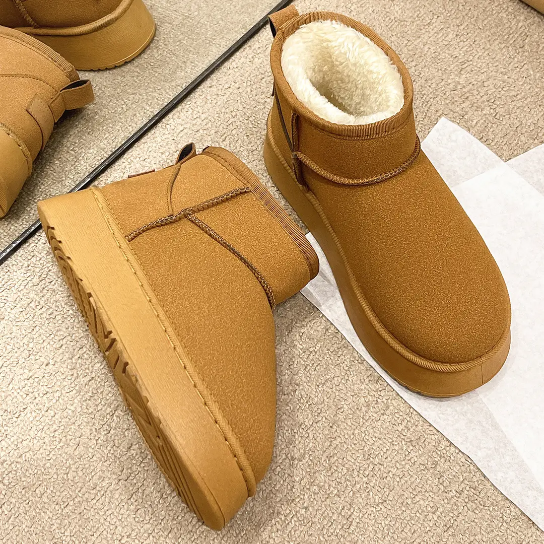 Thick-Soled Plus Velvet Snow Boots for Women's Outer Wear Thick-Soled Winter New Fur Integrated Short Boots Non-Slip Plush Cotton Shoes - Image 3