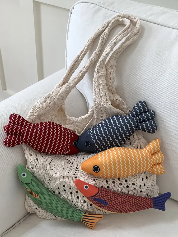 Retro Knitted Tassel Bag with Fish Design - Image 4