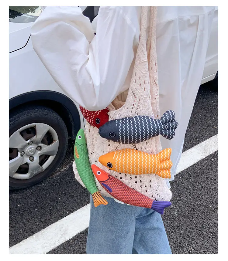 Retro Knitted Tassel Bag with Fish Design — feature 17