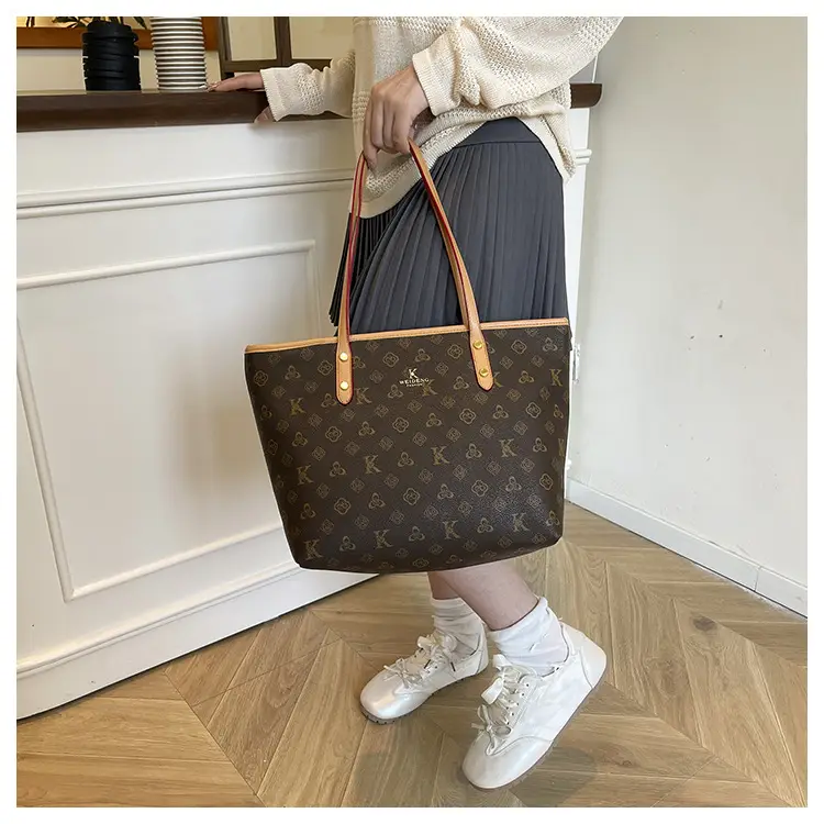 Large Capacity Women's Beige Monogram Shoulder Bag — feature 10