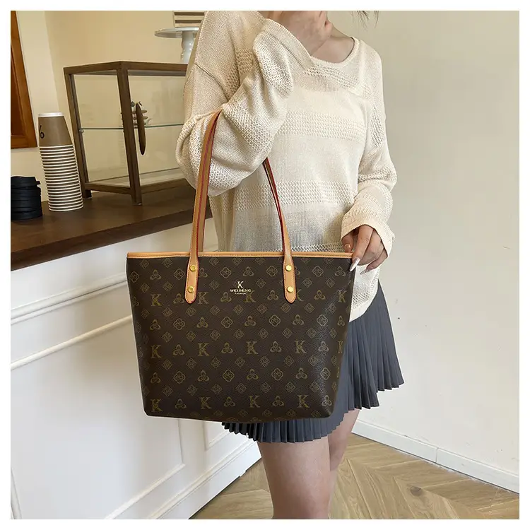 Large Capacity Women's Beige Monogram Shoulder Bag — feature 8