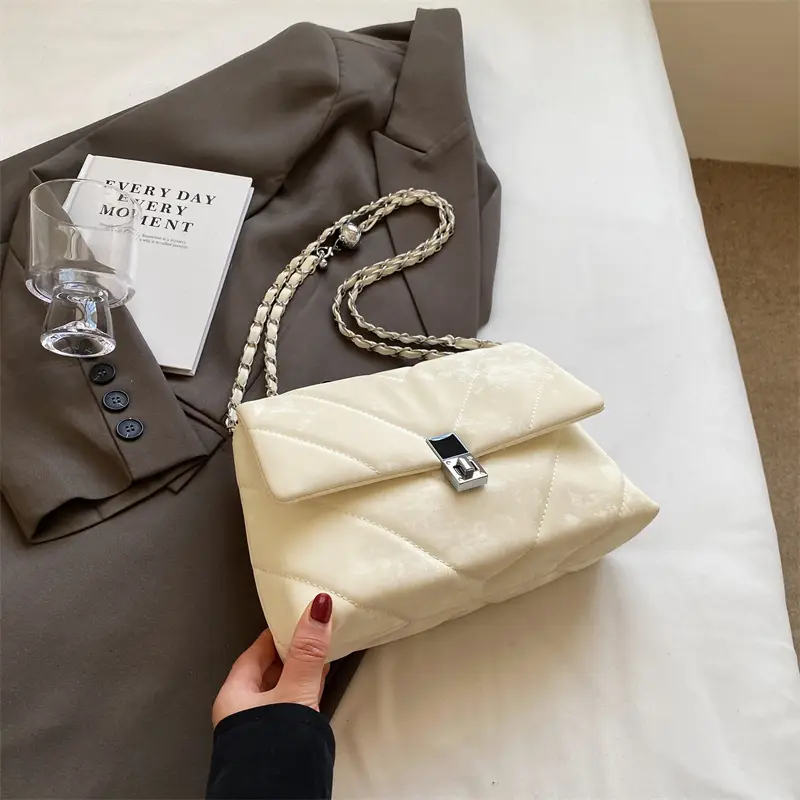 Diamond Chain Crossbody Bag Women 2025 New Niche - Image 3