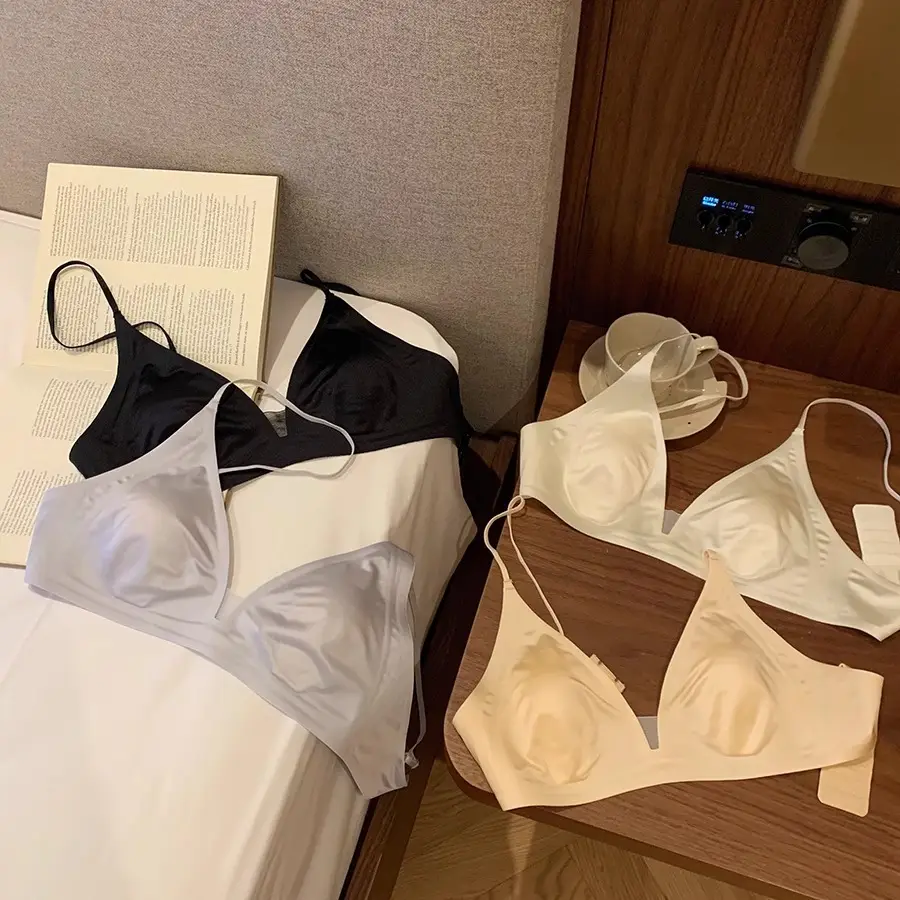 French Satin Nude Rabbit Ear Cup Bra for Women Summer Thin Breathable Big Breasts Showing Small Seamless Bra Without Rims