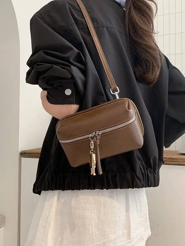 Women's Cream Crossbody Bag with Chain Strap