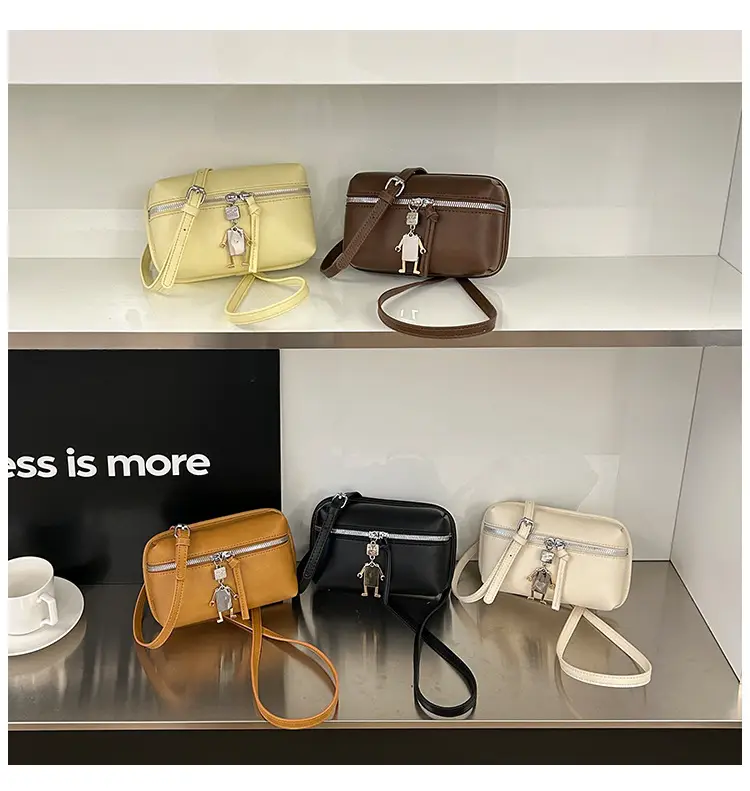 Women's Cream Crossbody Bag with Chain Strap — feature 1