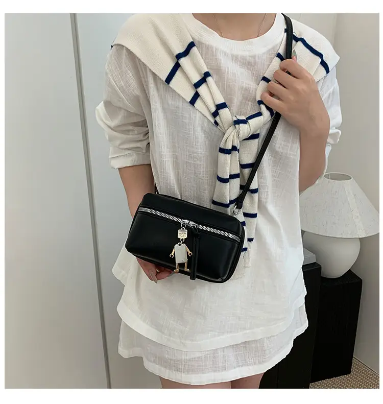 Women's Cream Crossbody Bag with Chain Strap — feature 25