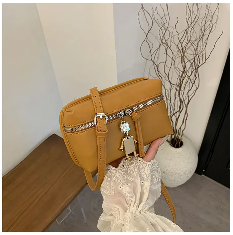 Women's Cream Crossbody Bag with Chain Strap — feature 30