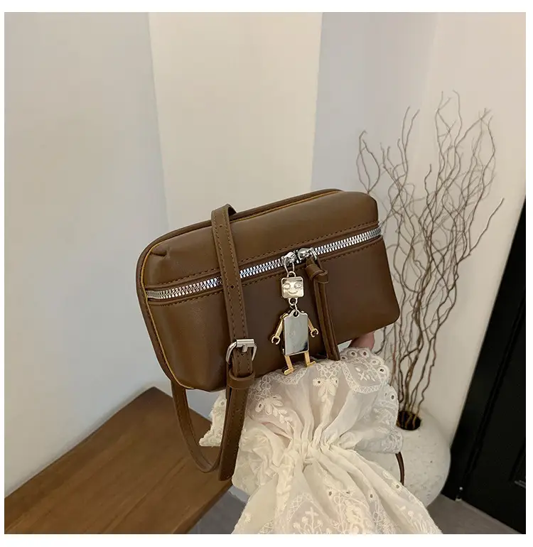 Women's Cream Crossbody Bag with Chain Strap — feature 33