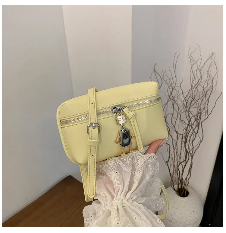 Women's Cream Crossbody Bag with Chain Strap — feature 36