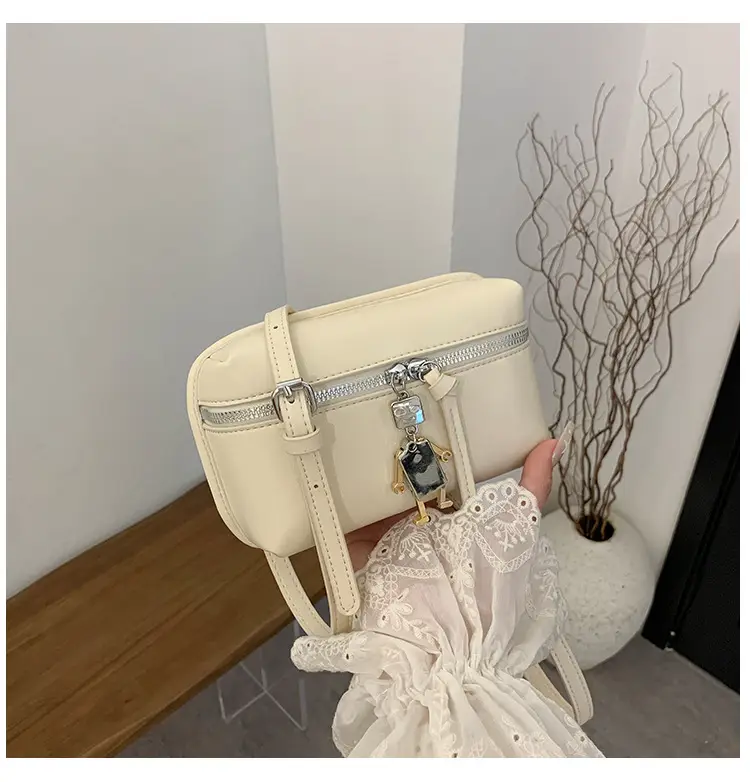 Women's Cream Crossbody Bag with Chain Strap — feature 39