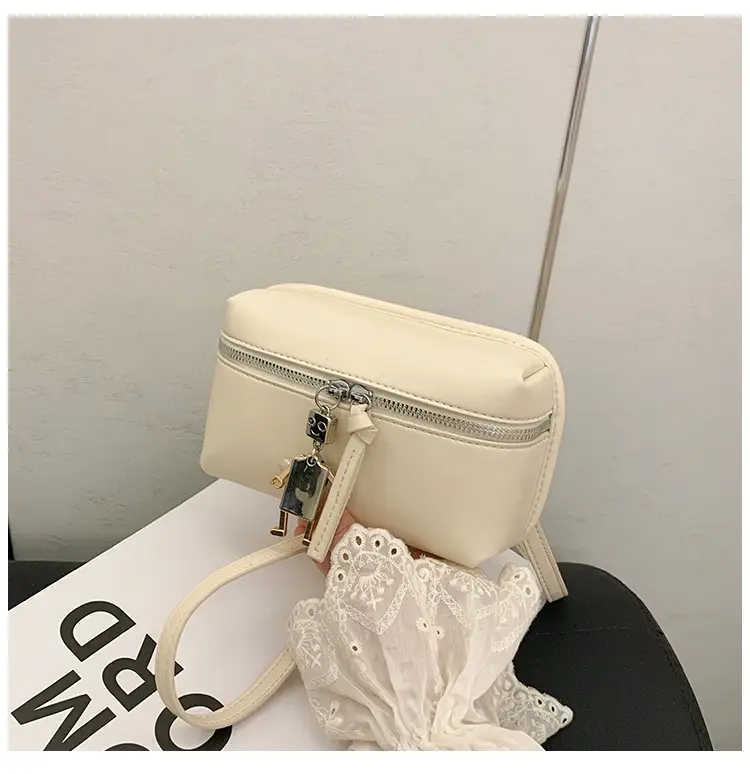 Women's Cream Crossbody Bag with Chain Strap — feature 40