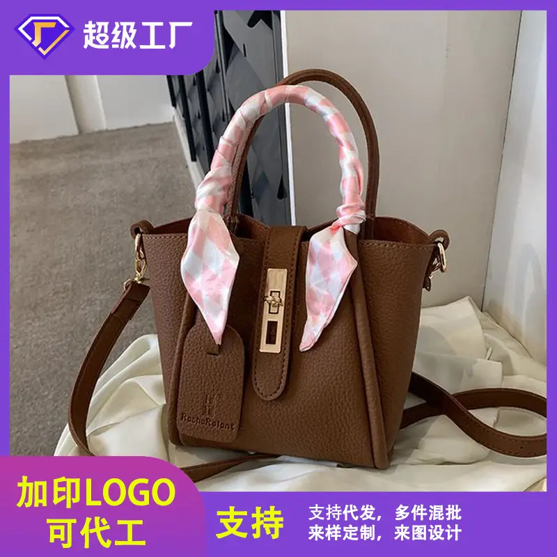 Women's Pink Leather Shoulder Bag with Bow - Image 5