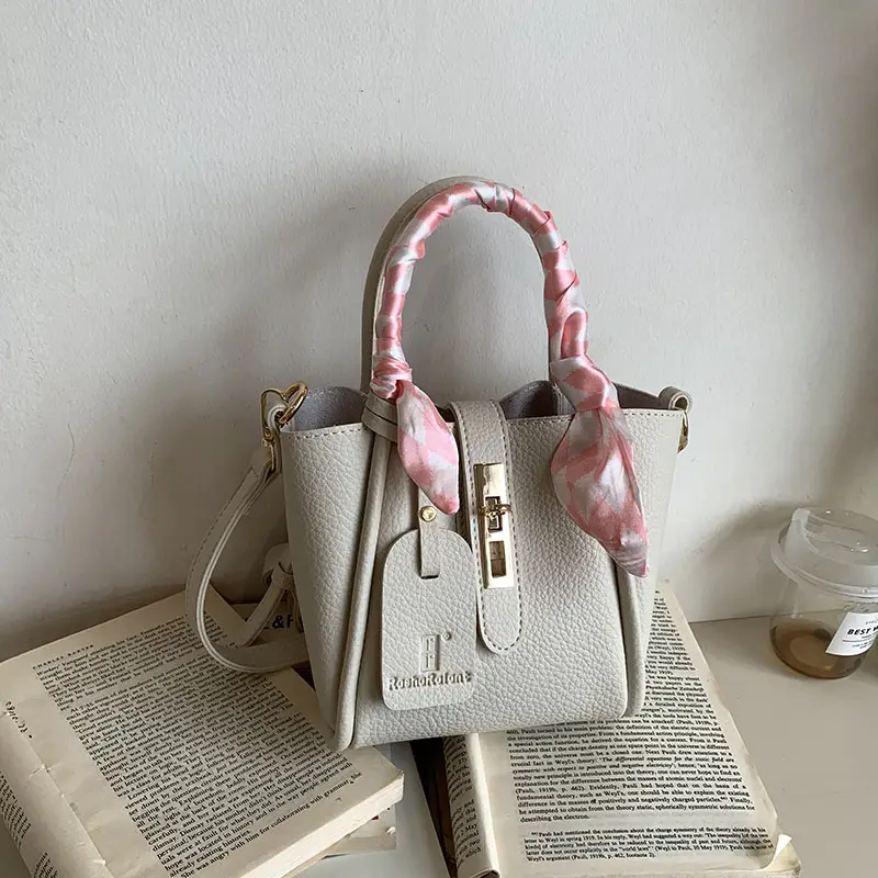 Women's Pink Leather Shoulder Bag with Bow - Image 6