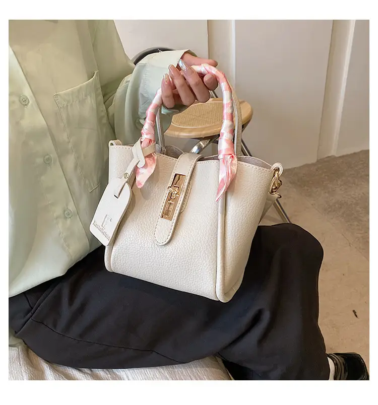 Women's Pink Leather Shoulder Bag with Bow — feature 14