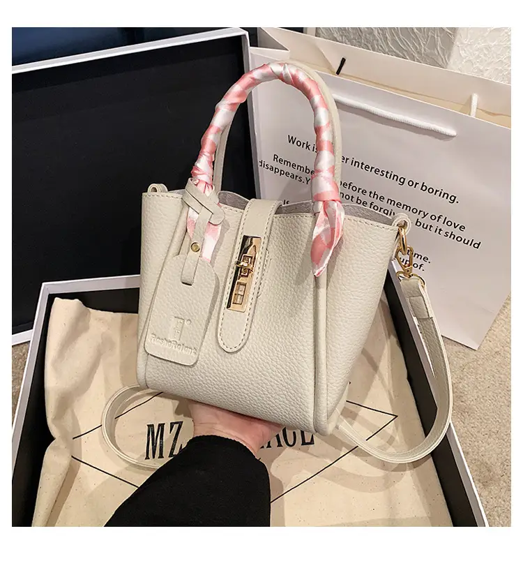 Women's Pink Leather Shoulder Bag with Bow — feature 9