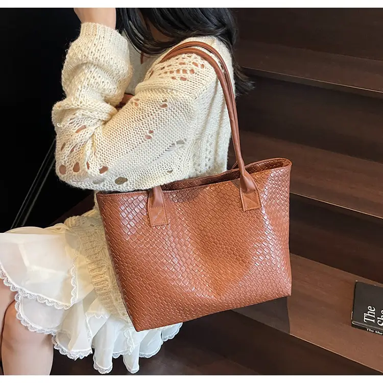 Red Korean Fashion Large Shoulder Tote Bag for Women — feature 11