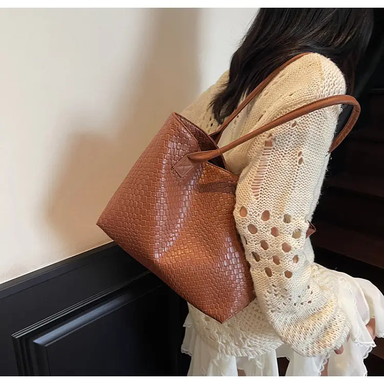 Red Korean Fashion Large Shoulder Tote Bag for Women — feature 12
