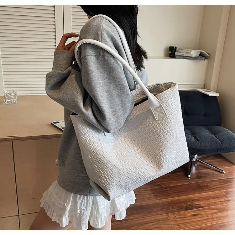 Red Korean Fashion Large Shoulder Tote Bag for Women — feature 16