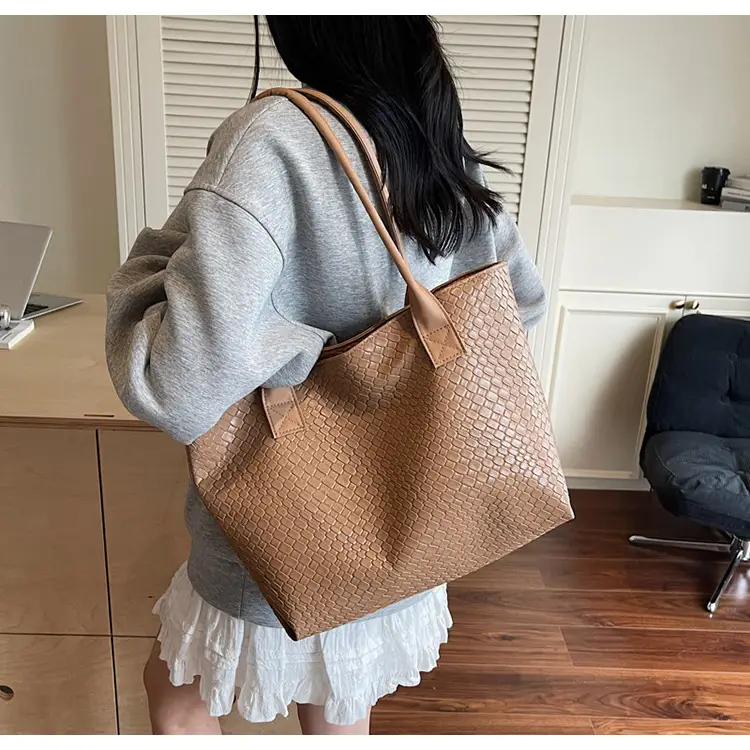 Red Korean Fashion Large Shoulder Tote Bag for Women — feature 17