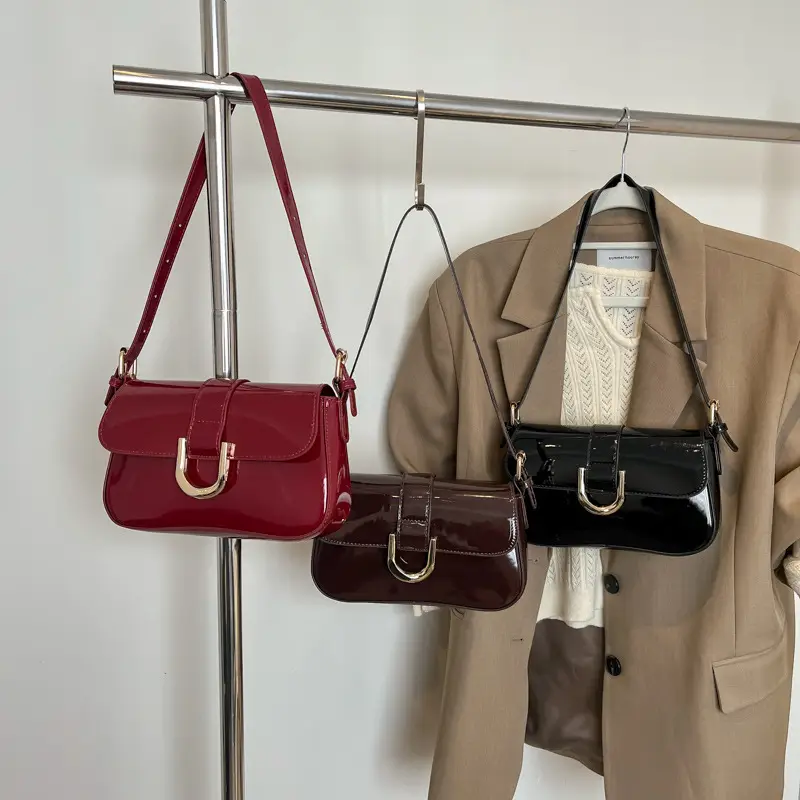Women's 2-Piece Shoulder Bag Set Red Black Leather - Image 4