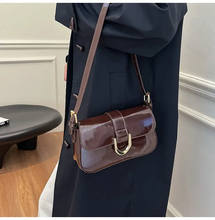 Women's 2-Piece Shoulder Bag Set Red Black Leather — feature 17