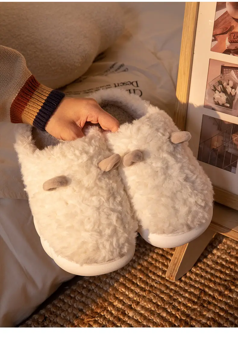Cute Croc Slippers for Women Winter Warm Velvet — feature 17