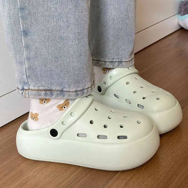 2026 New Model Solid Color Thickened Clogs for Women, Soft Closed-Toe Outdoor Slippers, Eva Home Sandals — feature 33