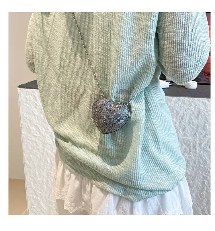 Heart-Shaped Diamond Chain Crossbody Bag Pink — feature 18