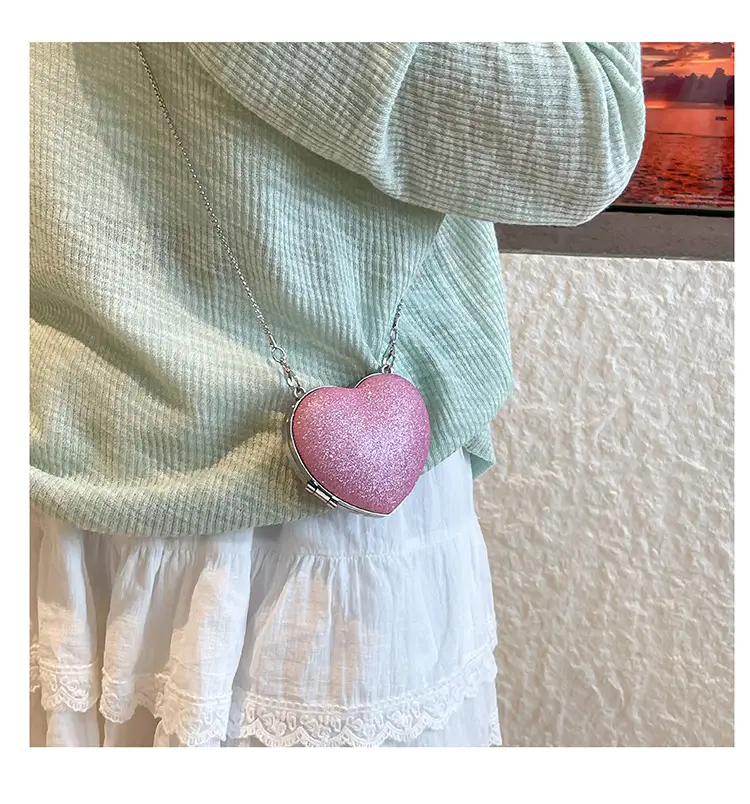 Heart-Shaped Diamond Chain Crossbody Bag Pink — feature 21