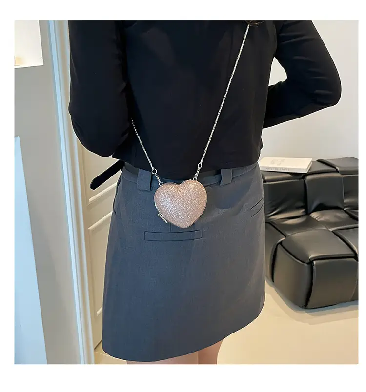 Heart-Shaped Diamond Chain Crossbody Bag Pink — feature 35