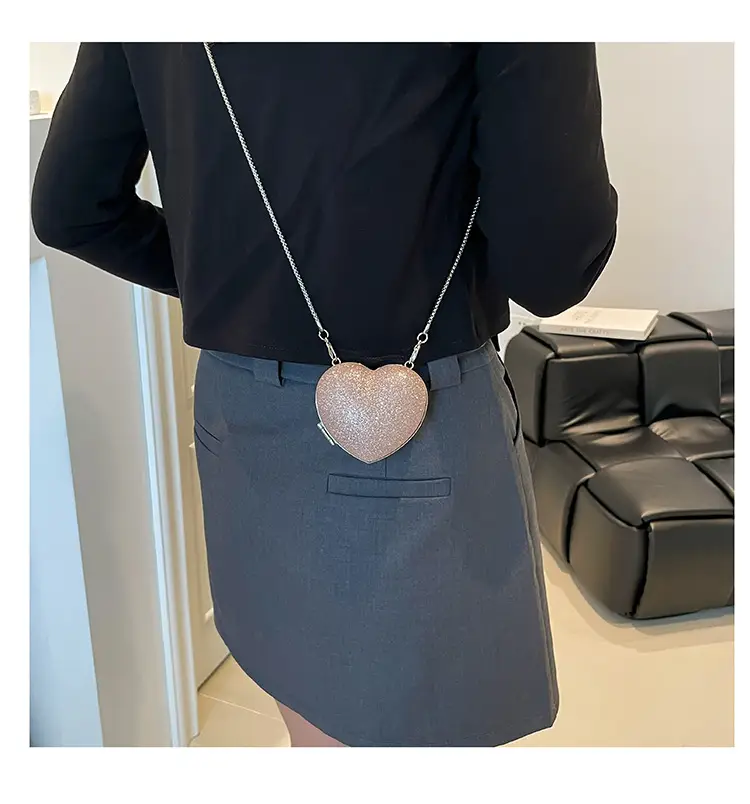 Heart-Shaped Diamond Chain Crossbody Bag Pink — feature 36