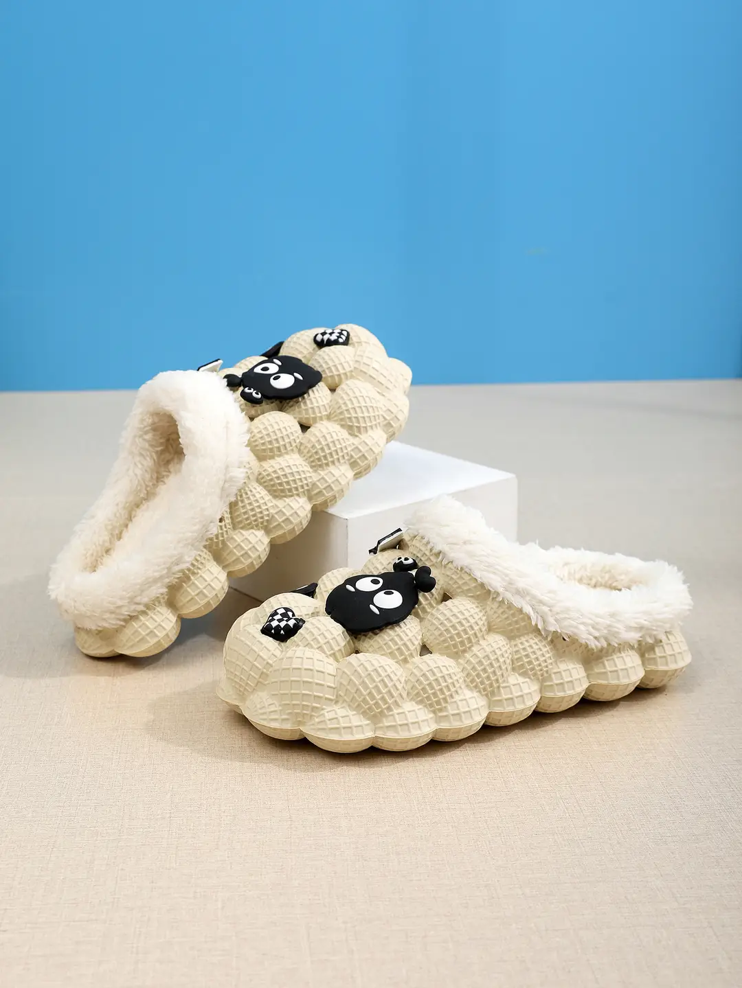 Cute Cartoon Cotton Slippers for Men and Women Eva Non-Slip Cotton Slippers for Autumn and Winter Outer Wear Lychee Warm Thick-Soled Couple Wool Slippers — feature 15