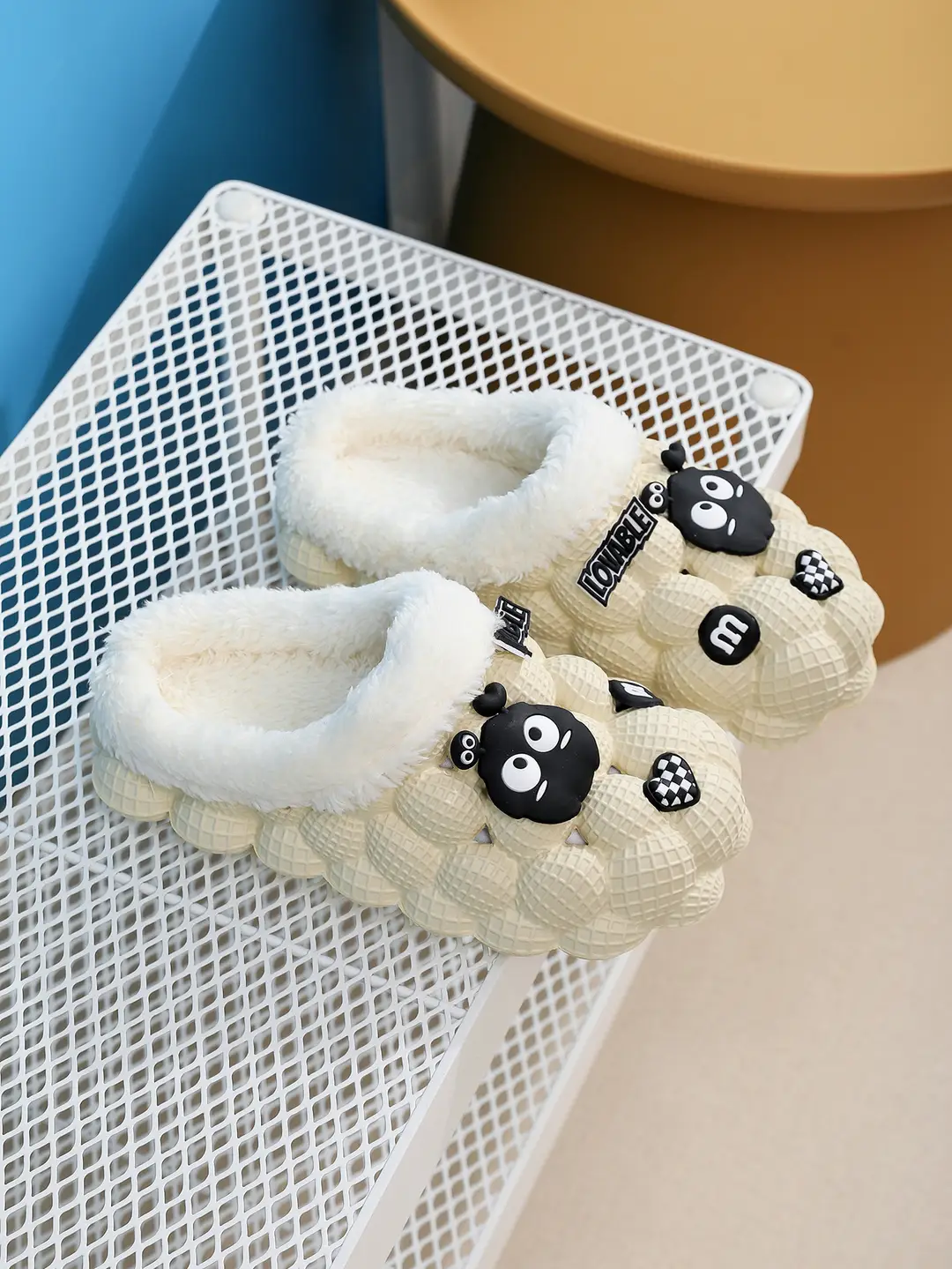 Cute Cartoon Cotton Slippers for Men and Women Eva Non-Slip Cotton Slippers for Autumn and Winter Outer Wear Lychee Warm Thick-Soled Couple Wool Slippers — feature 17