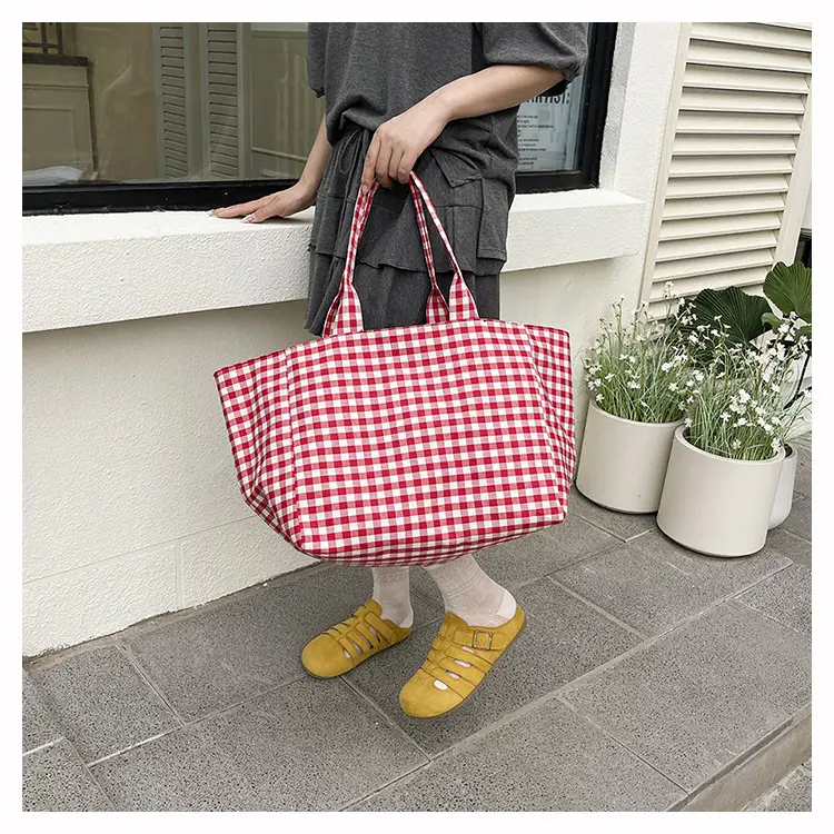 Red Checkered Large Capacity Shoulder Tote Bag — feature 12