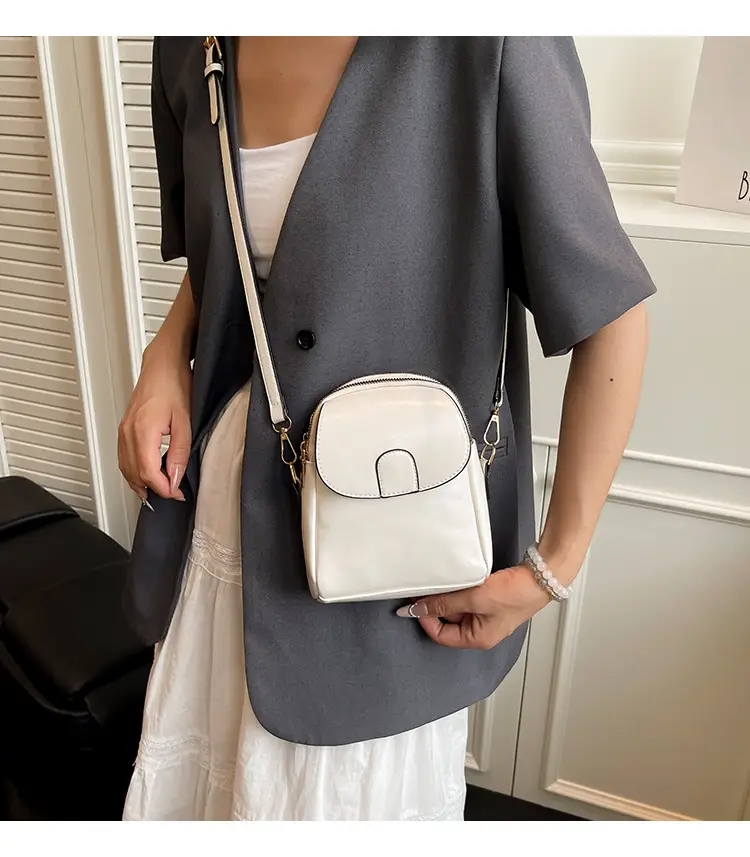 2025 Summer Mobile Phone Bag for Women — feature 1