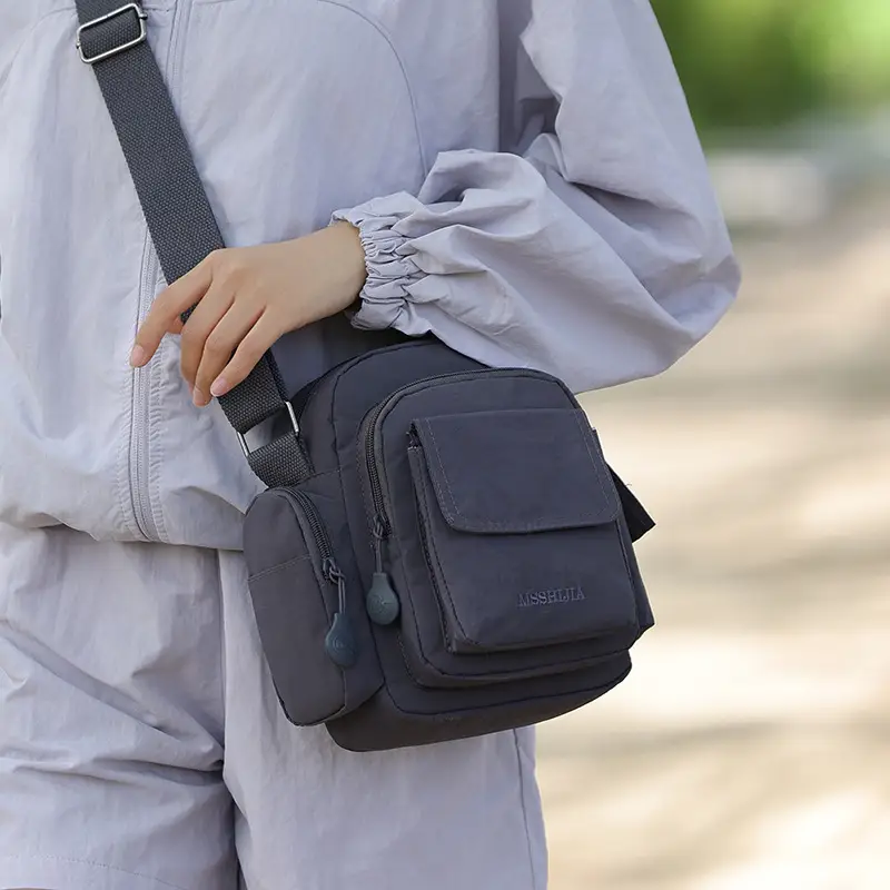 New Simple Solid Color Shoulder Bag Large Capacity Storage Outing Crossbody Bag - Image 7