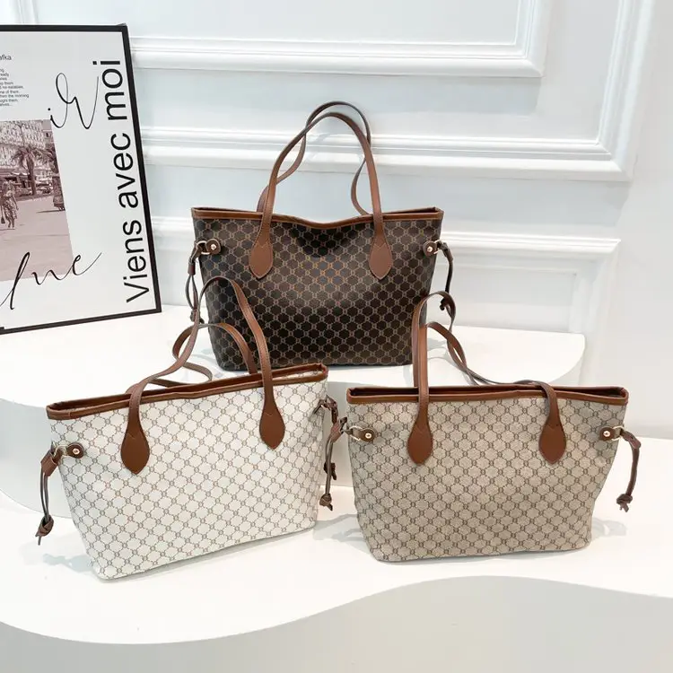 2026 Women's Large Capacity Cross-Border Tote Bag with Retro Print - Image 4