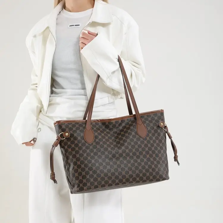 2026 Women's Large Capacity Cross-Border Tote Bag with Retro Print - Image 7