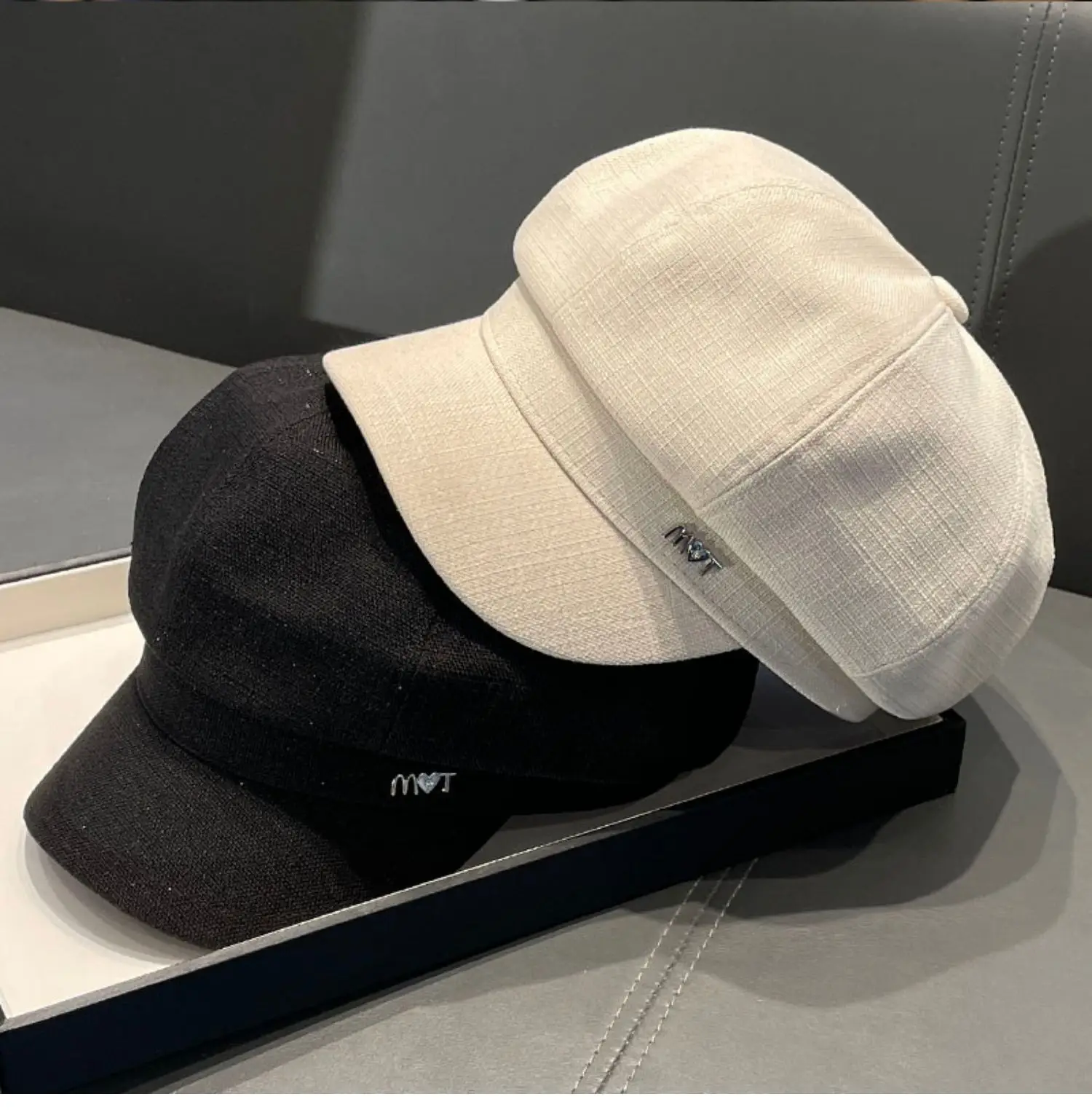 Women Spring Brim Cap Light Grey British Style — feature 1