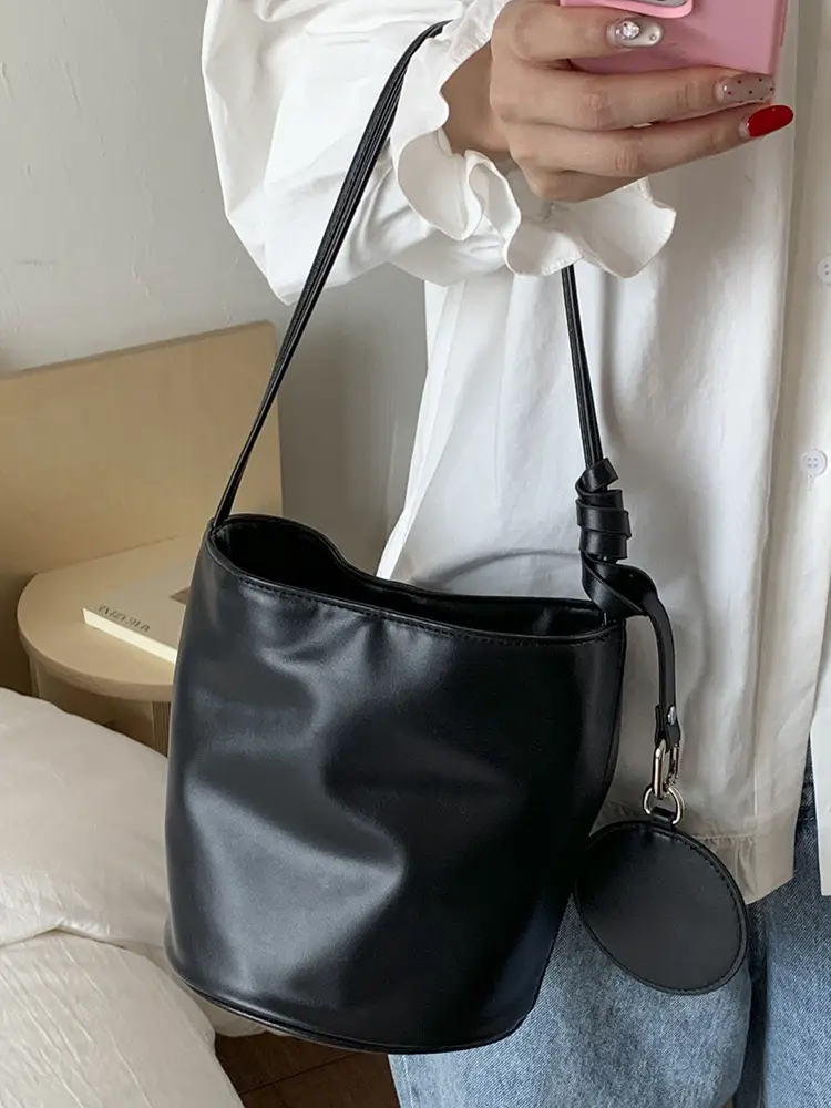 Women's White Cylindrical Leather Shoulder Bag