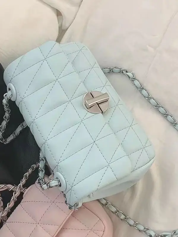 Pink Quilted Chain Crossbody Bag for Women - Image 8